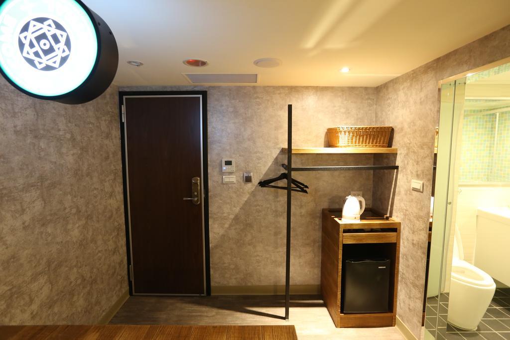 Central Hotel Taoyuan Exterior photo